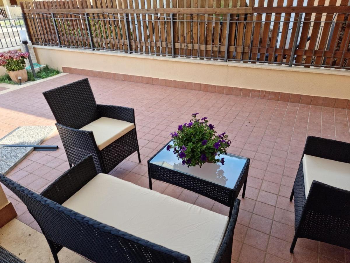 Istia Dream Apartment Istia dʼOmbrone Exterior foto